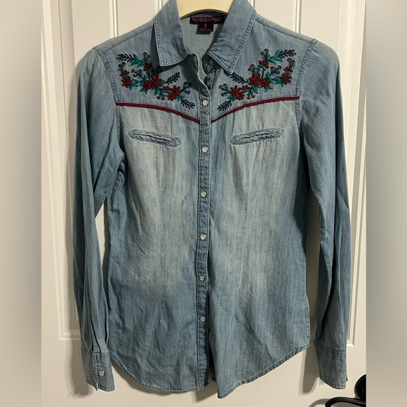 #7196. Rock & Roll Cowgirl Women's Denim Pearl Snap Shirt w/Embroidery. Size S - Picture 1 of 12